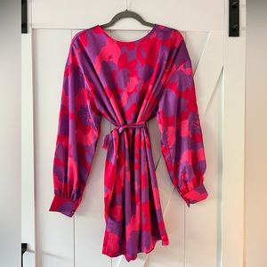 Gorg floral dress 
Made in FRANCE, Mini dress
Long sleeve